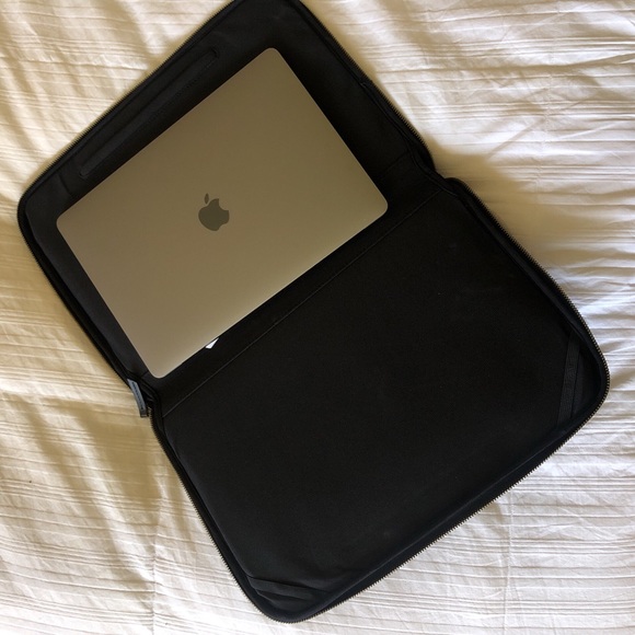 TYPO LAPTOP AND TABLET CASE - Picture 2 of 4